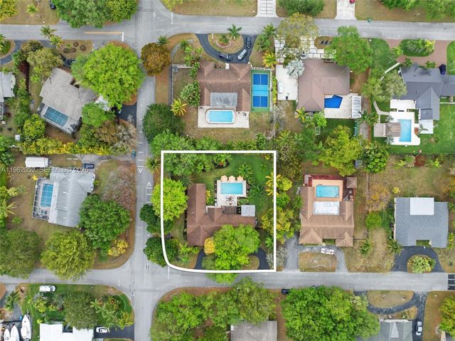 17605 SW 86th Ave, Palmetto Bay, FL 33157