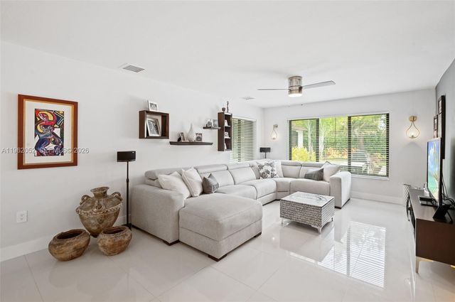 17605 SW 86th Ave, Palmetto Bay, FL 33157