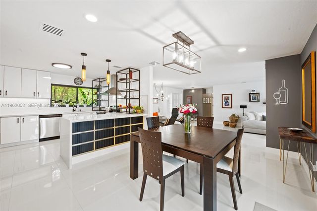 17605 SW 86th Ave, Palmetto Bay, FL 33157