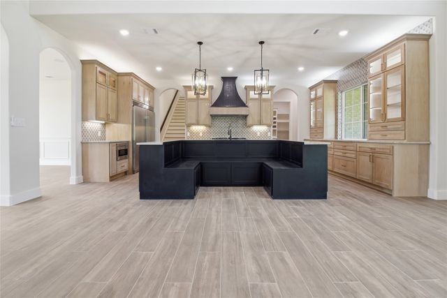6300 Big Elk Drive, Fort Worth, TX 76140