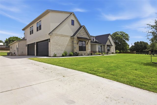6300 Big Elk Drive, Fort Worth, TX 76140