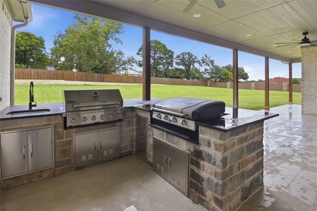 6300 Big Elk Drive, Fort Worth, TX 76140