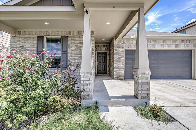 1821 Th Johnson DR, Taylor, TX 76574
