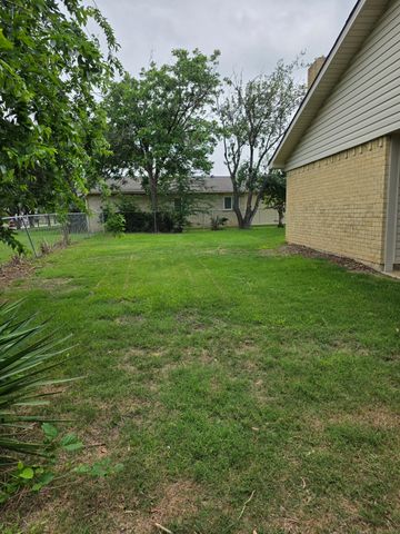 3126 Oak Hill Road, Carrollton, TX 75007