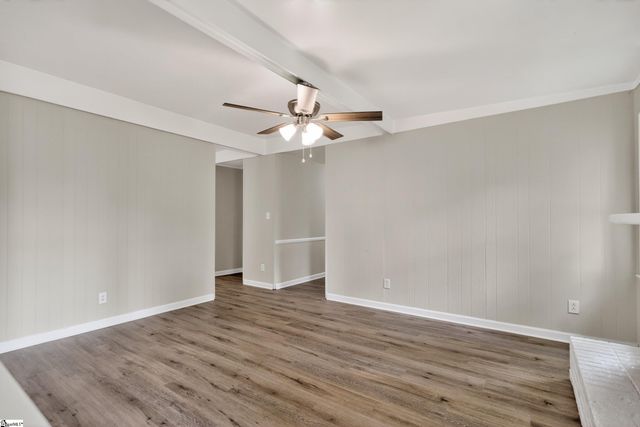 234 Greencreek Drive, Spartanburg, SC 29301