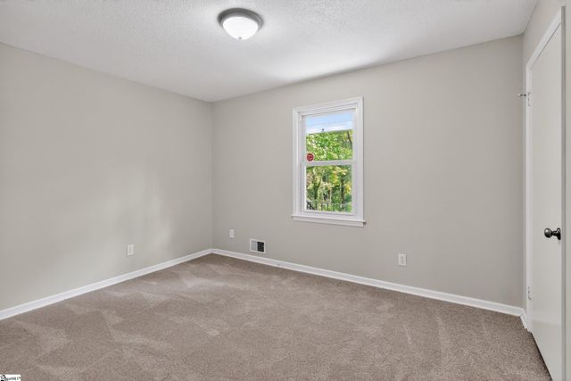 234 Greencreek Drive, Spartanburg, SC 29301