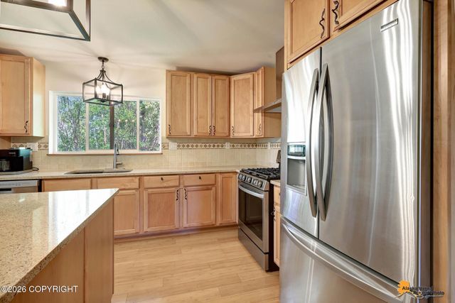 2000 S Togiak Avenue, Wasilla, AK 99654