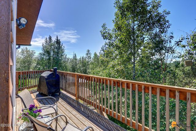 2000 S Togiak Avenue, Wasilla, AK 99654