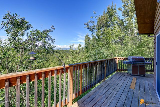 2000 S Togiak Avenue, Wasilla, AK 99654