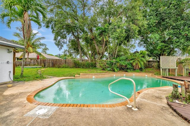 717 SW Aster Rd, Port St. Lucie, FL 34953