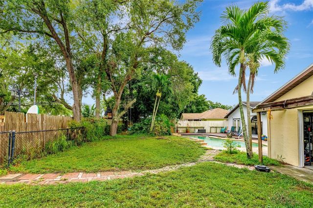717 SW Aster Rd, Port St. Lucie, FL 34953
