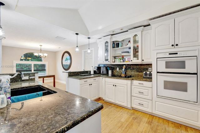 717 SW Aster Rd, Port St. Lucie, FL 34953