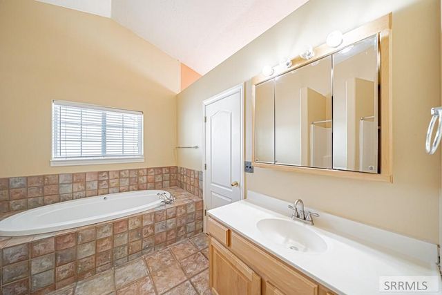 1232 Charlynn Way, Blackfoot, ID 83221