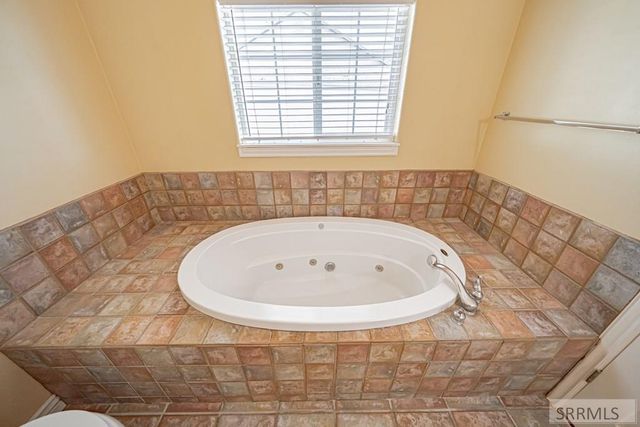 1232 Charlynn Way, Blackfoot, ID 83221