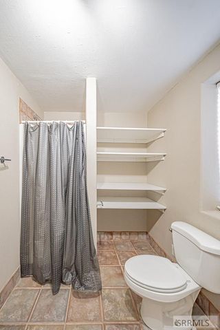 1232 Charlynn Way, Blackfoot, ID 83221