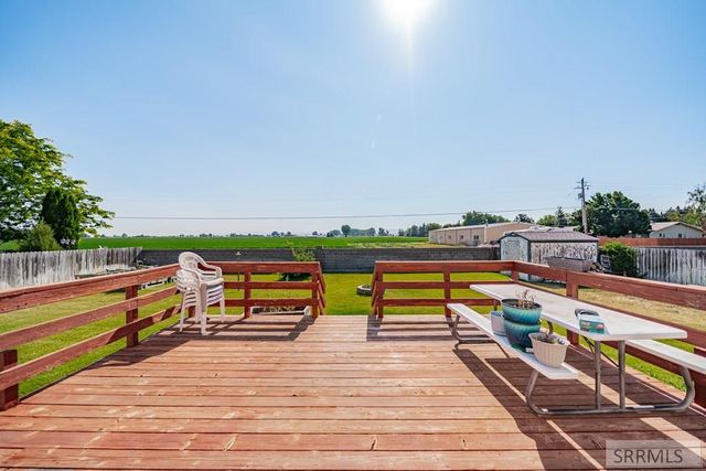 1232 Charlynn Way, Blackfoot, ID 83221