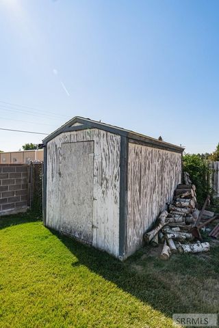 1232 Charlynn Way, Blackfoot, ID 83221