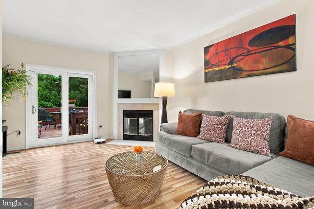 5927 DUNGENESS LN, Alexandria, VA 22315