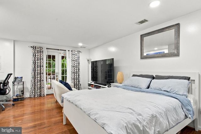 5927 DUNGENESS LN, Alexandria, VA 22315