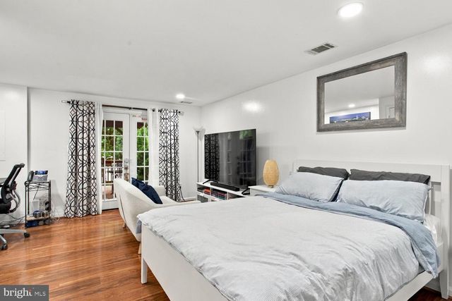 5927 DUNGENESS LN, Alexandria, VA 22315