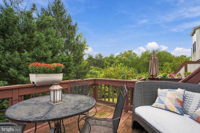 5927 DUNGENESS LN, Alexandria, VA 22315