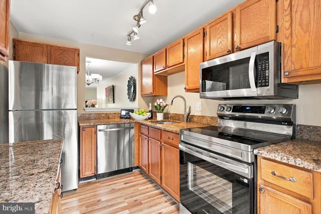 5927 DUNGENESS LN, Alexandria, VA 22315