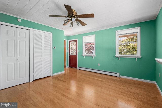 204 E INDEPENDENCE ST, Orwigsburg, PA 17961