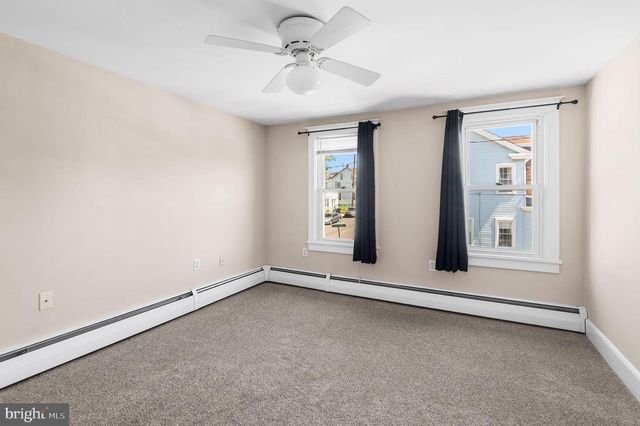 204 E INDEPENDENCE ST, Orwigsburg, PA 17961