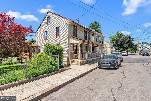 204 E INDEPENDENCE ST, Orwigsburg, PA 17961
