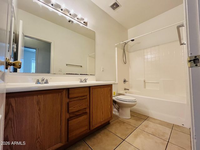 5620 W Ellis Drive, Laveen, AZ 85339
