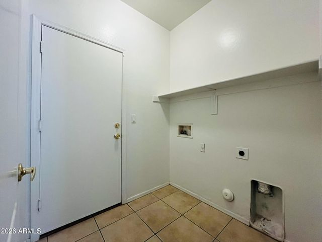 5620 W Ellis Drive, Laveen, AZ 85339
