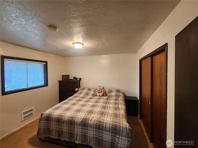 663 Whiskey Creek Beach Road, Port Angeles, WA 98363