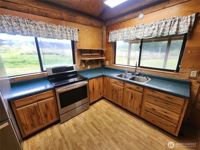 663 Whiskey Creek Beach Road, Port Angeles, WA 98363