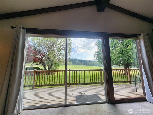 663 Whiskey Creek Beach Road, Port Angeles, WA 98363
