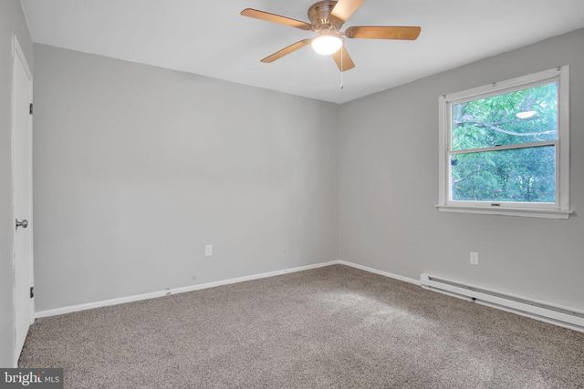80 QUEEN AVE, Enola, PA 17025