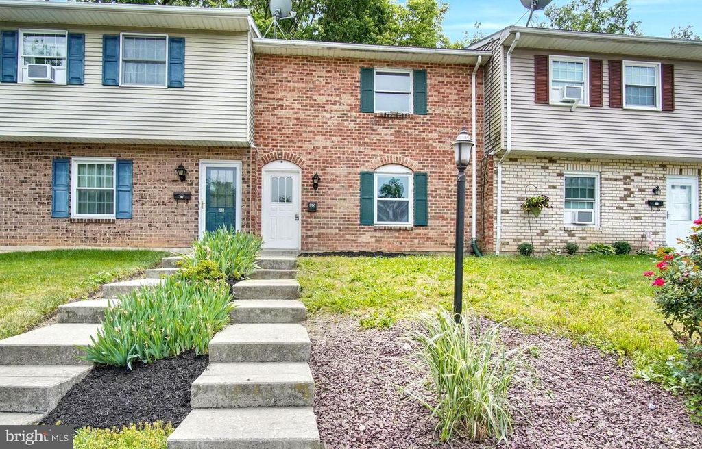80 QUEEN AVE, Enola, PA 17025