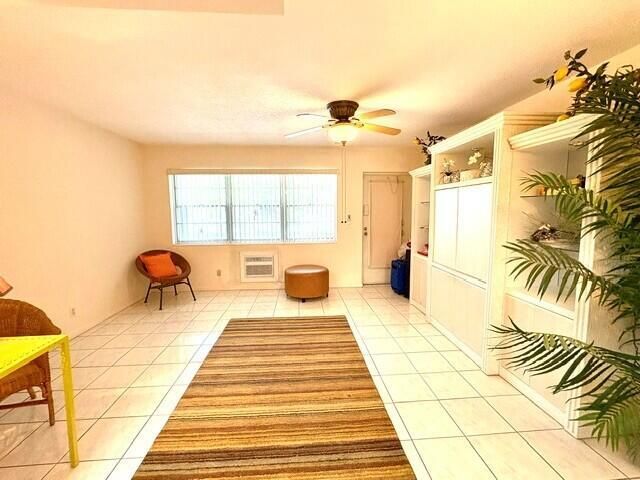 12 Windsor A 12, West Palm Beach, FL 33417