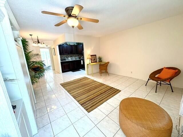 12 Windsor A 12, West Palm Beach, FL 33417