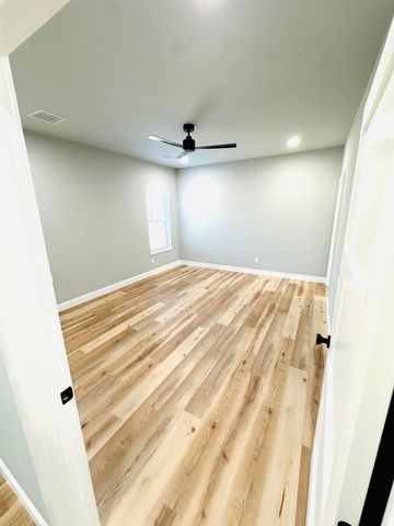 31 Circle Drive, Monkey Island, OK 74331