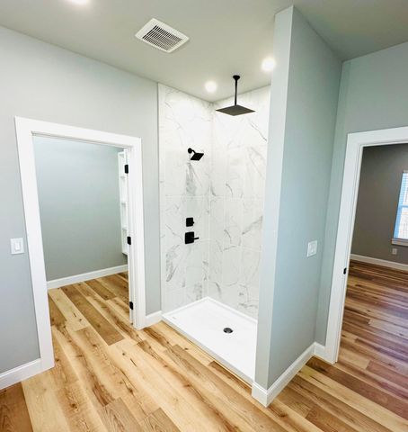 31 Circle Drive, Monkey Island, OK 74331