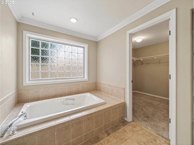 607 Nw HEATH St, Dallas, OR 97338