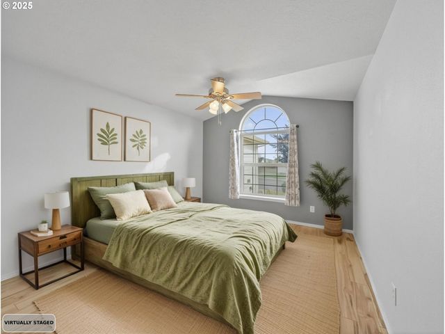 607 Nw HEATH St, Dallas, OR 97338