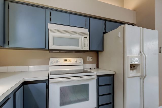 3020 WINDMOOR DRIVE, Palm Harbor, FL 34685