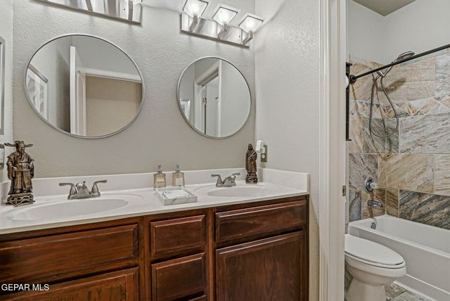 1621 ROCK DOVE Lane, El Paso, TX 79911