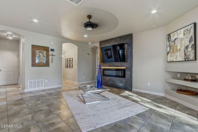 1621 ROCK DOVE Lane, El Paso, TX 79911
