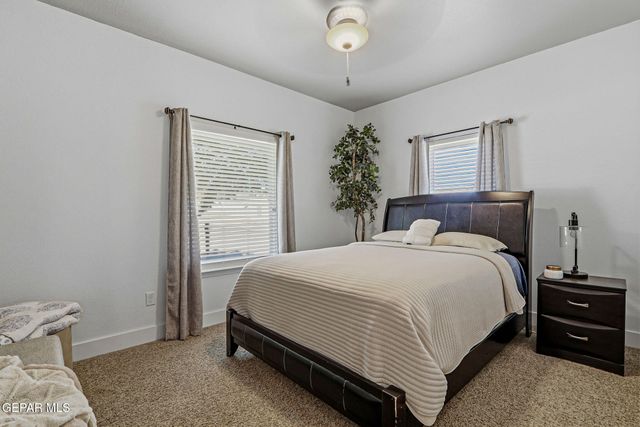 1621 ROCK DOVE Lane, El Paso, TX 79911