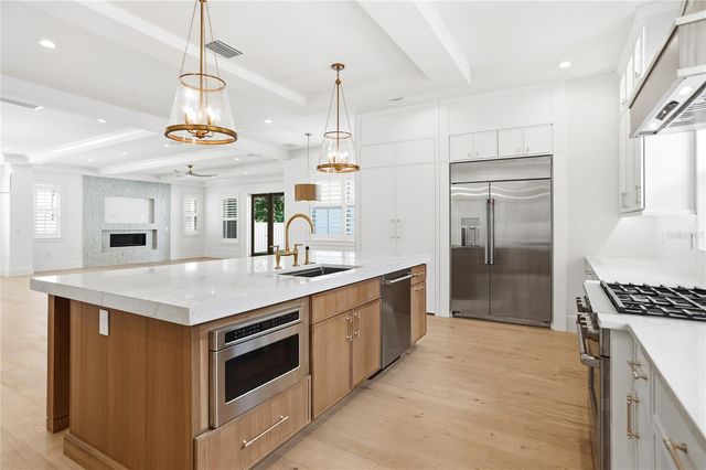 9 E NEWELL STREET, Winter Garden, FL 34787