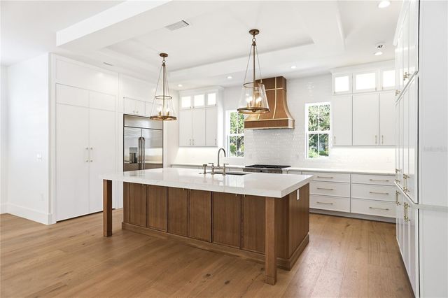 9 E NEWELL STREET, Winter Garden, FL 34787