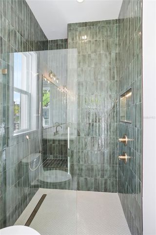 9 E NEWELL STREET, Winter Garden, FL 34787