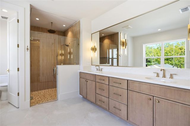 9 E NEWELL STREET, Winter Garden, FL 34787